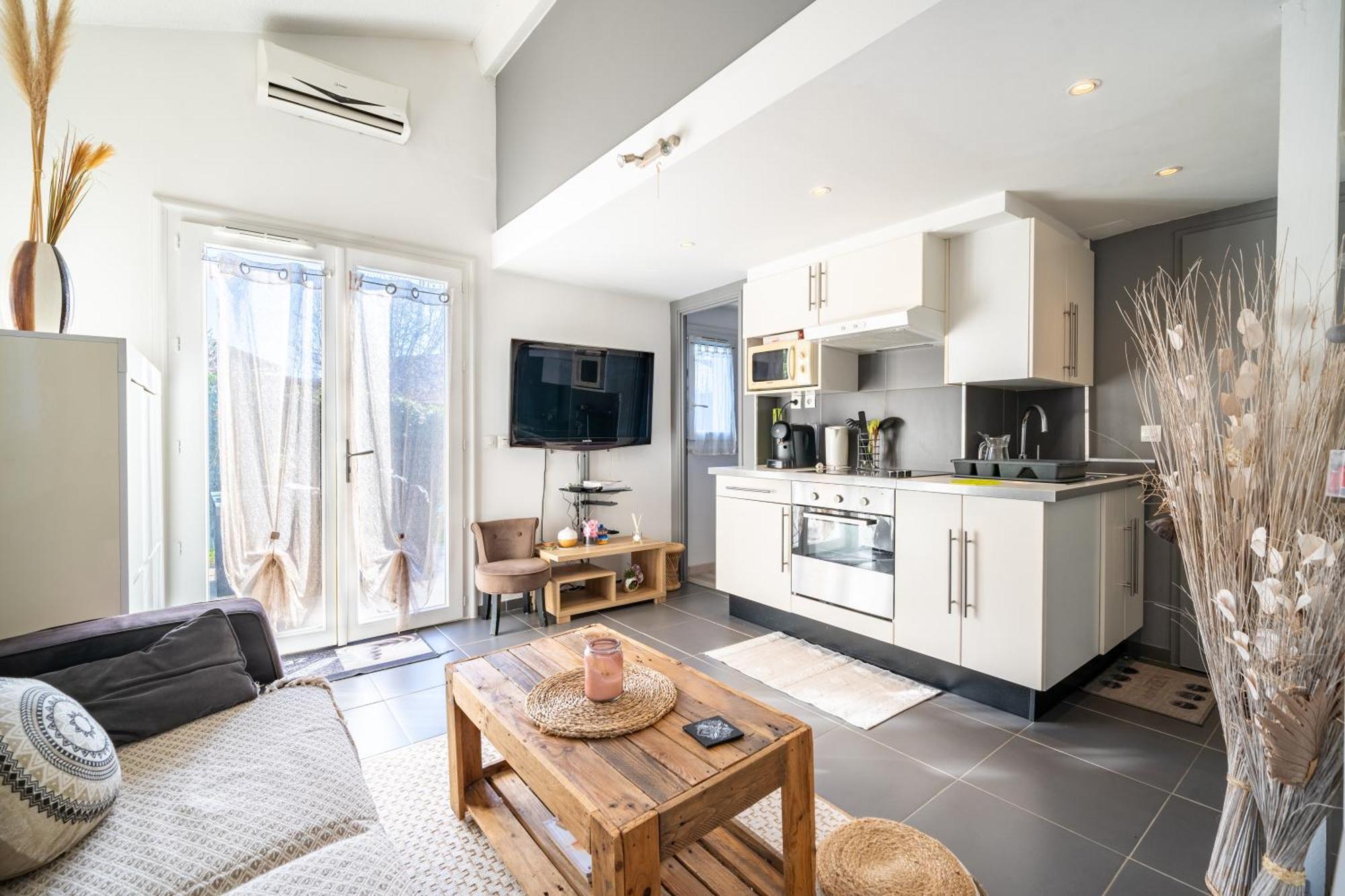 Charmante Petite Maison Au Calme Villeneuve-Loubet Extérieur photo