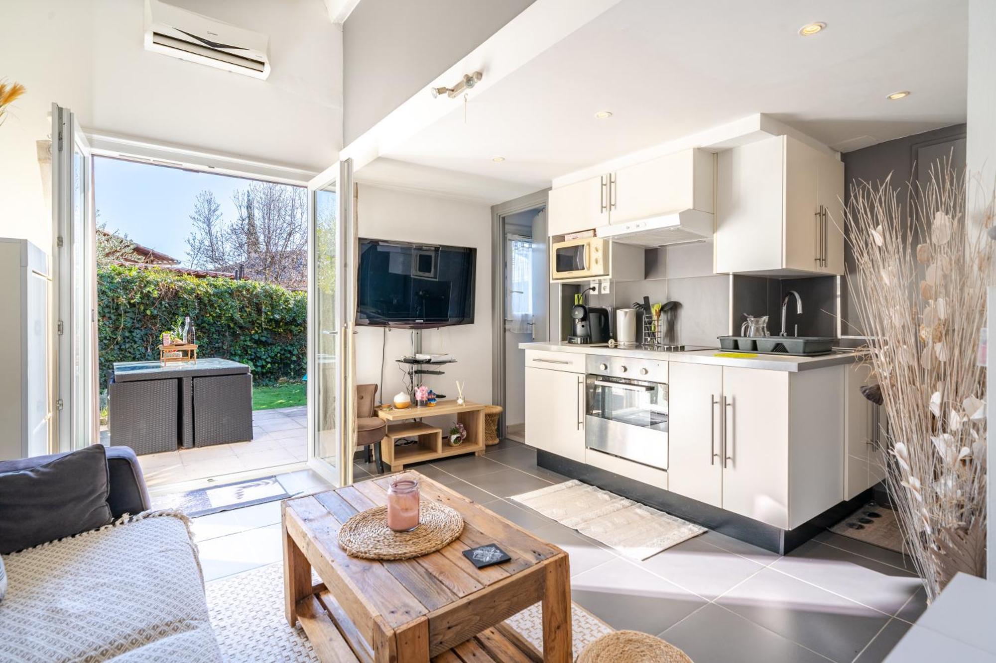 Charmante Petite Maison Au Calme Villeneuve-Loubet Extérieur photo
